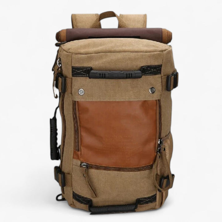 Zaino da trekking uomo multitasche resistente color coyote per campeggio ed escursioni avventura.