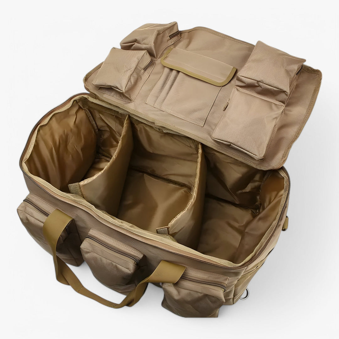 Elegante borsone sportivo uomo color kaki da 55 litri, perfetto come bagaglio a mano per viaggi e weekend.