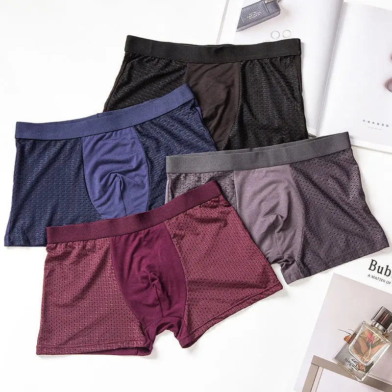 Set 4 boxer uomo in bambù traspirante, morbido e comodo, ideale per la freschezza quotidiana dell'intimo maschile.