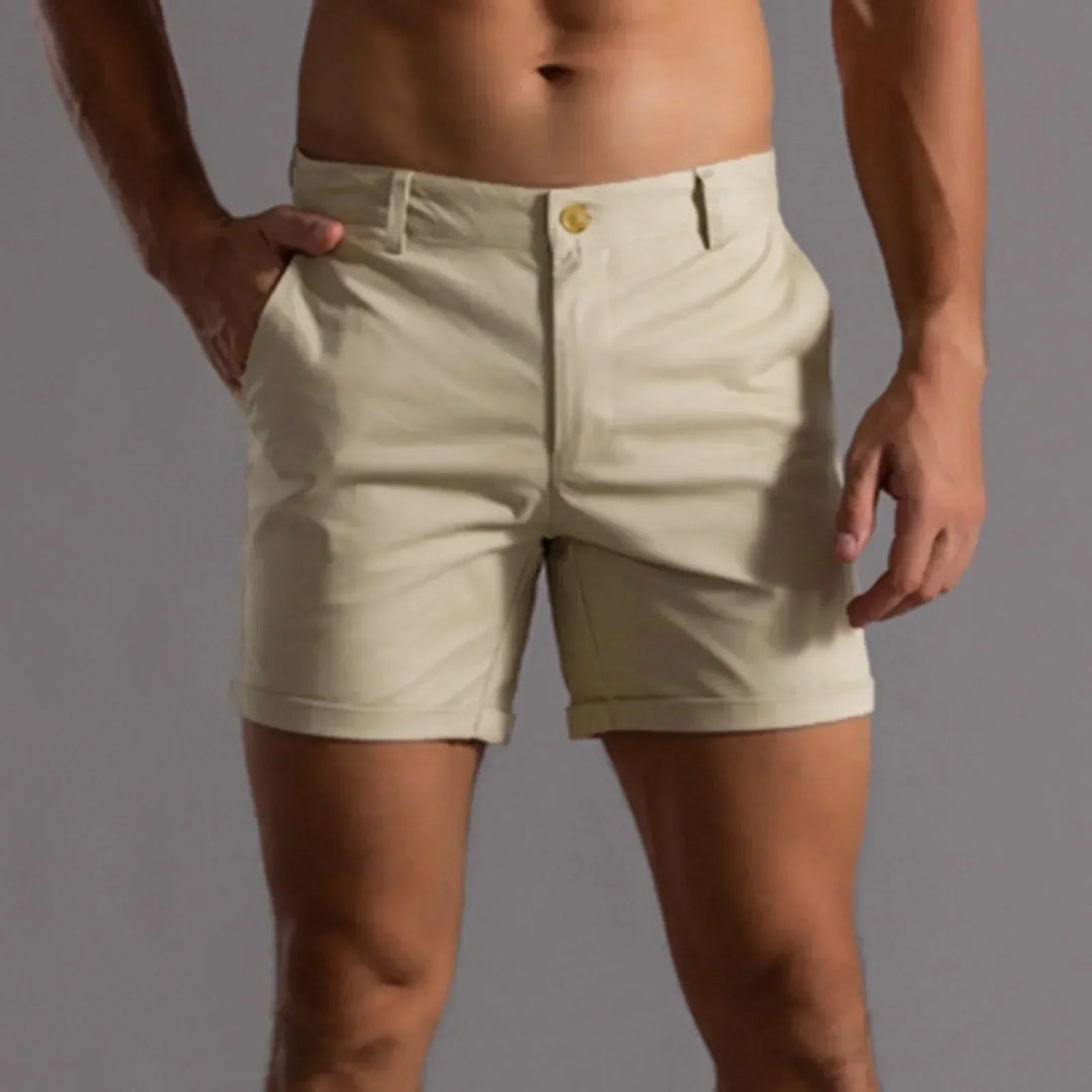 Pantaloncini uomo eleganti da città, perfetti per look estivi casual chic e confortevoli.
