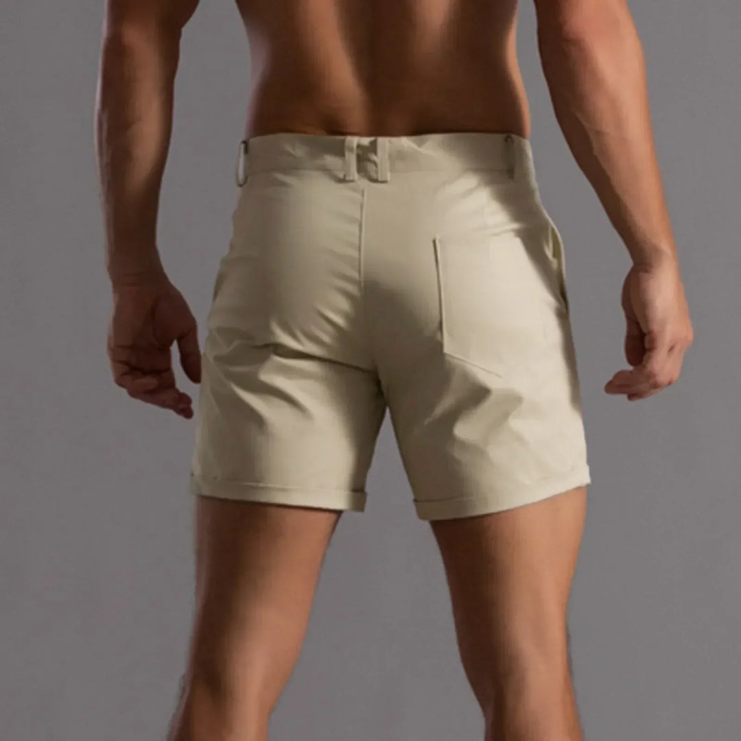 Pantaloncini uomo versatili, perfetti per look eleganti da città o casual estivi, massimo comfort.
