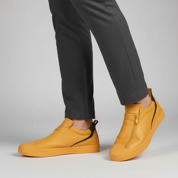 Scarpe casual da uomo: mocassini con cerniera frontale, ammortizzati per massimo comfort e versatilità.