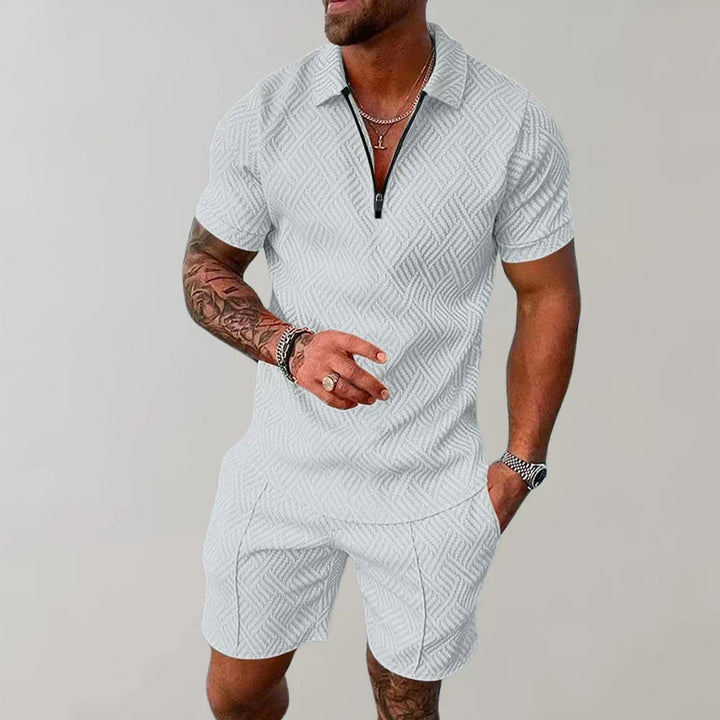Camicia e shorts uomo: Set estivo multicolore, leggero e confortevole per l'abbigliamento estivo maschile.