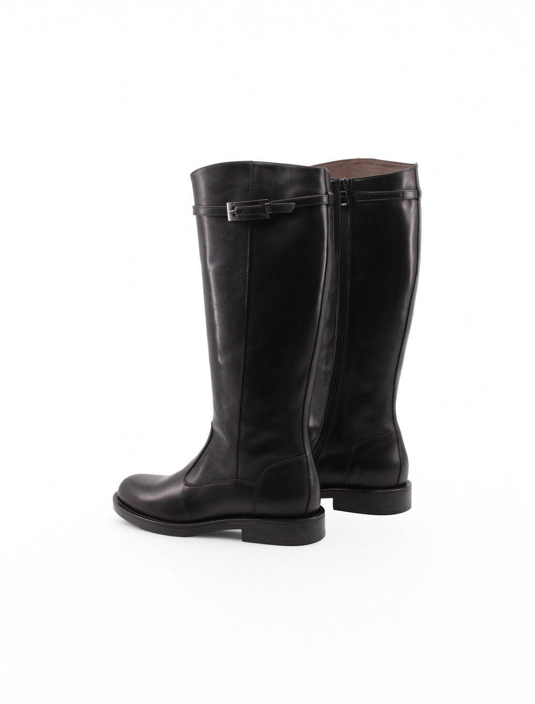 Eleganti stivali in pelle nera per donna, con tacco 3 cm e cinturino. Un classico irrinunciabile per il tuo guardaroba.