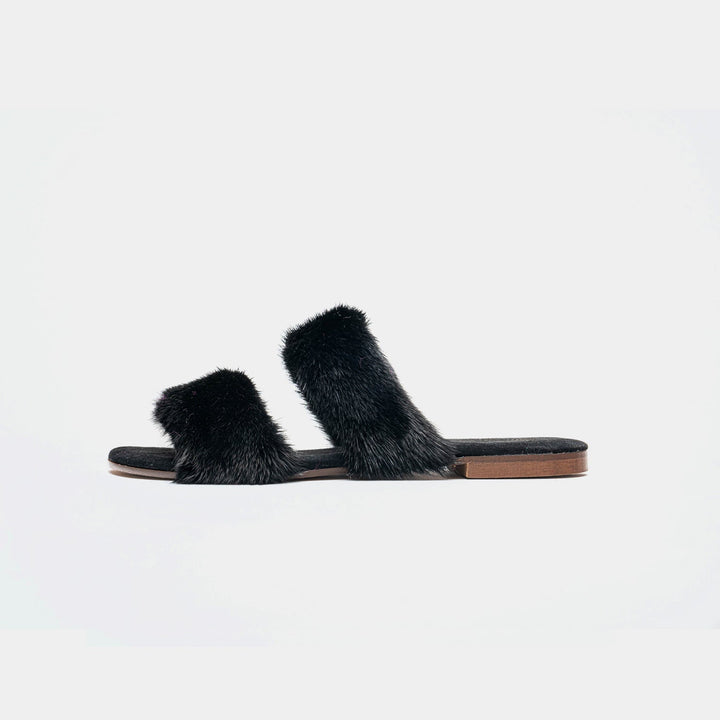 Sandali neri da donna Ibiza, eleganti e confortevoli, ideali per le giornate estive e il tuo stile.