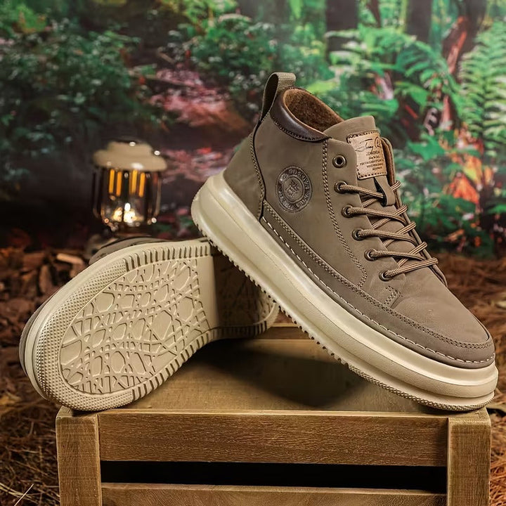 Stivali uomo ergonomici per camminata. Ortopedici con soletta comfort e suola antiscivolo. Perfetti per uso quotidiano.