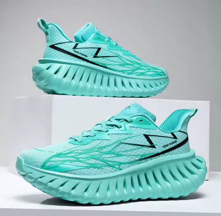 Scarpe uomo sportive leggere, con design moderno e tomaia traspirante. Perfette per il comfort quotidiano e lo stile casual.