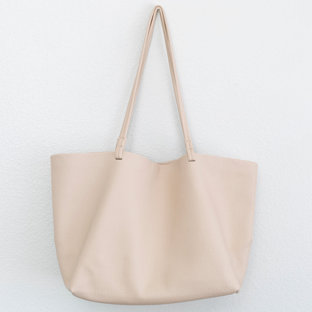 Borsa a tracolla donna, indispensabile per la routine quotidiana e l'ufficio.