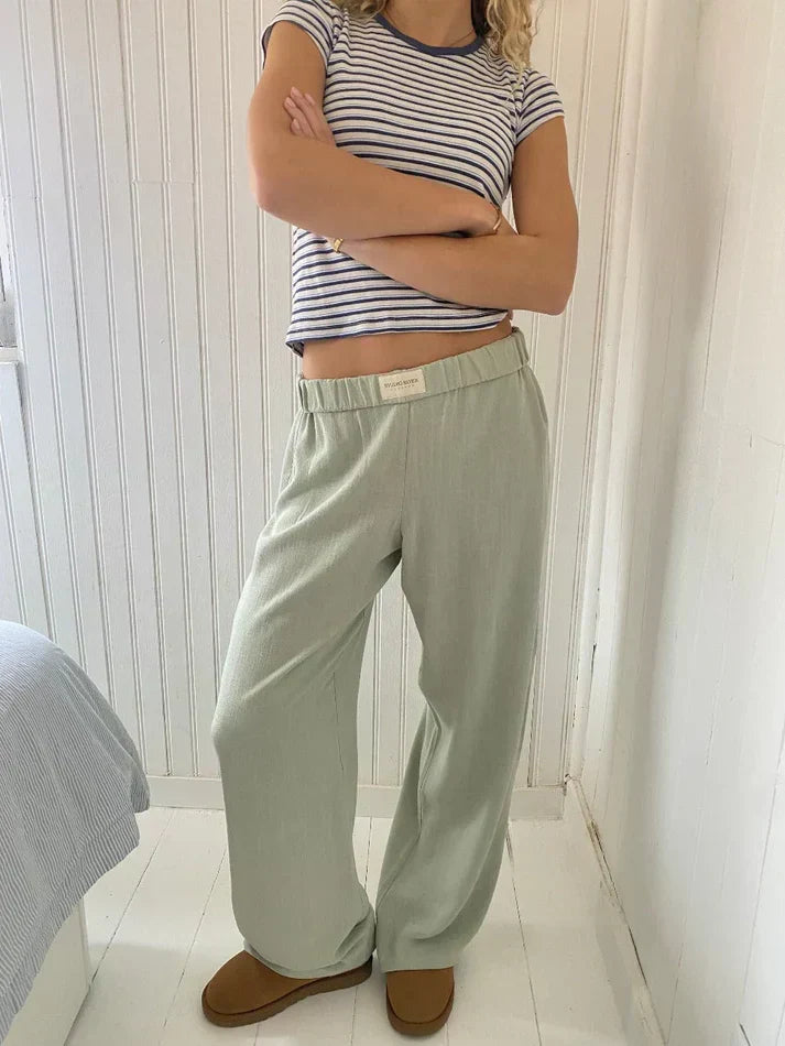 Tessuto a righe dei pantaloni donna, morbido cotone per il massimo comfort quotidiano.
