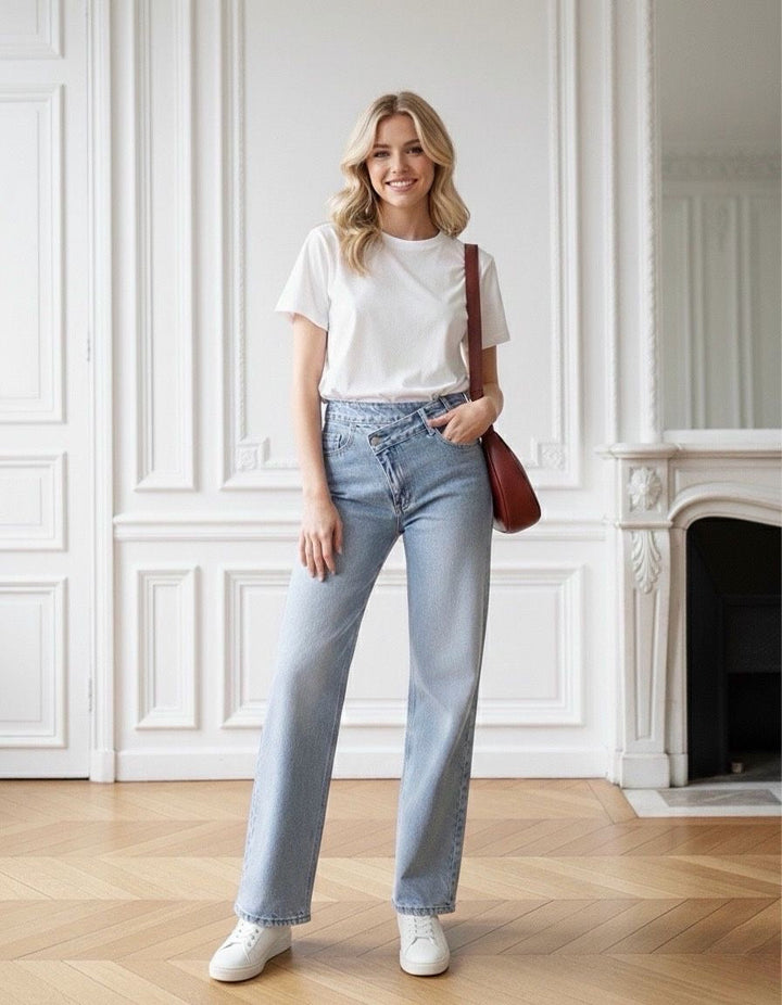 Jeans donna vita alta a gamba larga, taglio dritto, ideali per un look casual e alla moda. Pantalone comodo.