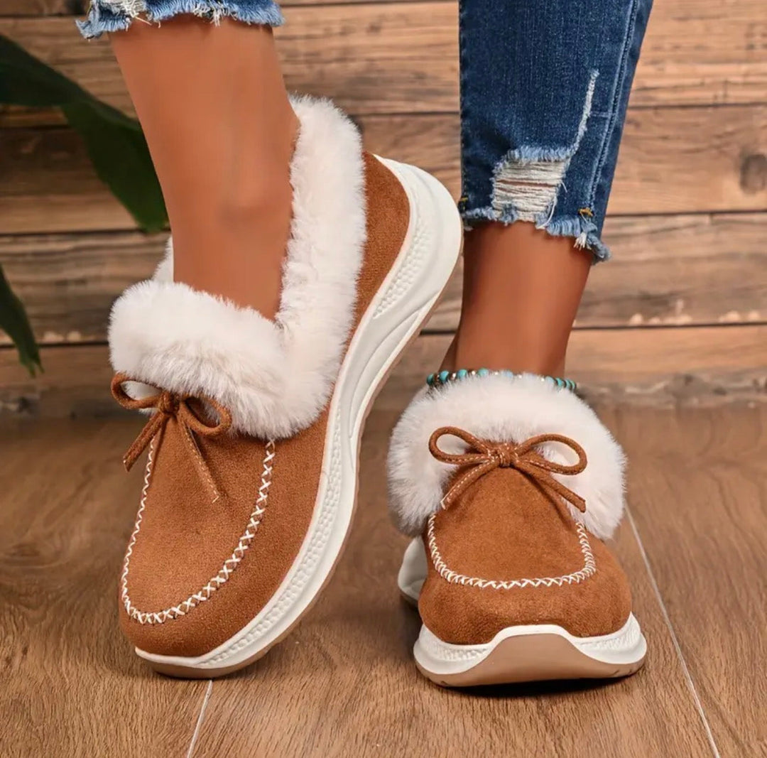 Stivaletti bassi donna invernali neri slip-on con fiocco, caldi e confortevoli per la moda casual.