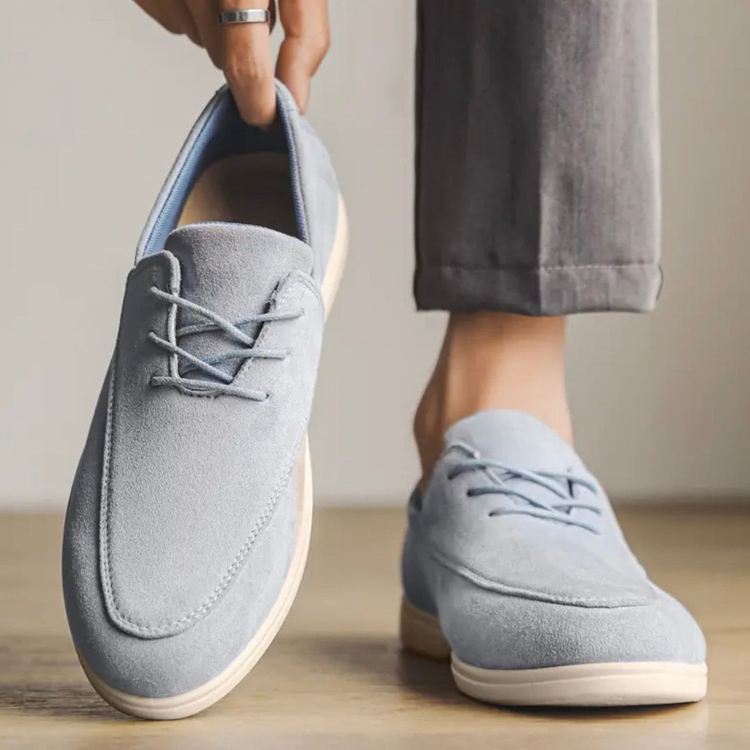 Mocassini uomo versatili, adatti a look casual ed eleganti. Comfort, stile e suola antiscivolo.