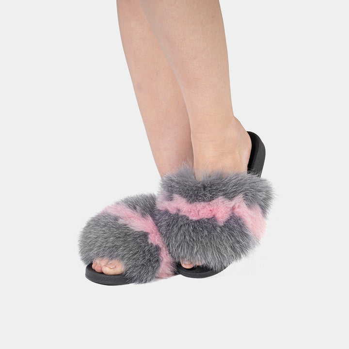 Morbide pantofole da donna in pelliccia di volpe grigio-rosa per il massimo comfort e lusso a casa.