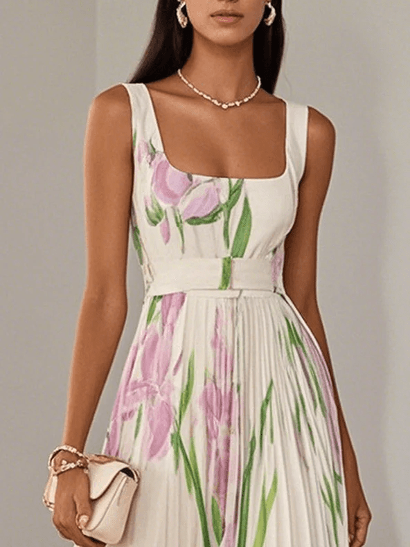 Abito lungo donna senza maniche, look estivo raffinato e moderno. Ideale come vestito da cerimonia.