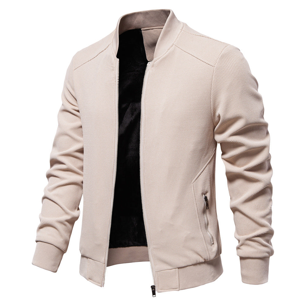 Dettaglio giacca uomo a coste, tessuto caldo e texture raffinata. Ideale per comfort e look casual chic.