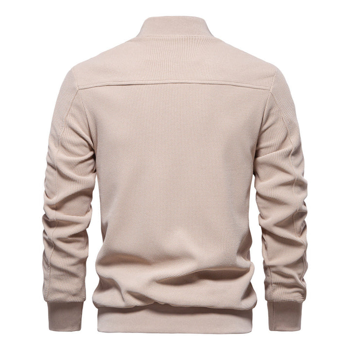 Giacca calda uomo per l'inverno. Design a coste elegante che unisce massimo comfort e stile urbano chic.