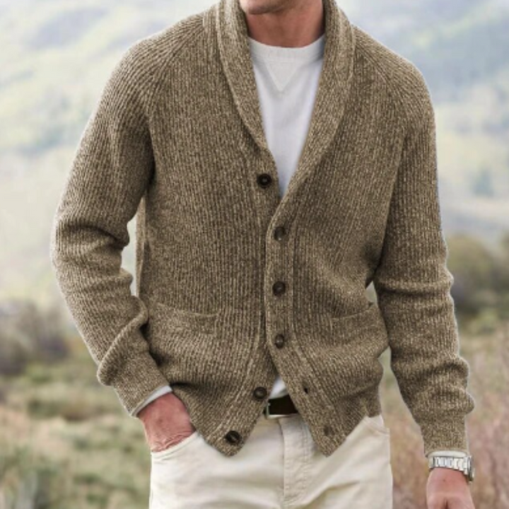 Cardigan uomo autunno inverno, stile vintage, con bottoni e scollo a V. Ideale per un'eleganza maschile casual.
