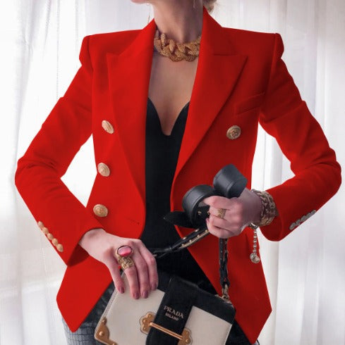 Giacca blazer donna elegante, ideale per un look professionale da ufficio. Moda femminile autunnale chic.