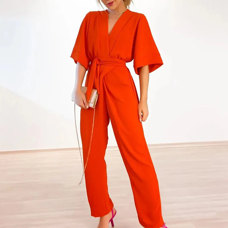 Tuta sartoriale da donna, elegante e confortevole, con scollo a V. Ideale per ogni evento, dal casual al formale.