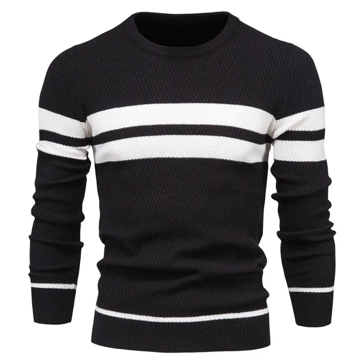 Maglione uomo girocollo comfort fit. Pullover in maglia per un benessere quotidiano. Stile versatile e maniche lunghe.
