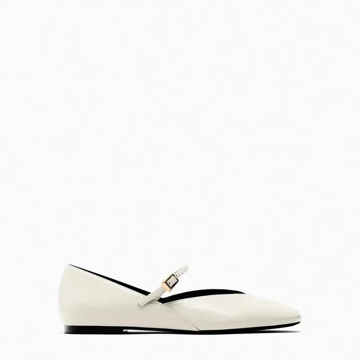 Ballerine donna chic e lucide, un tocco di eleganza per ogni outfit. Calzature comode e versatili.