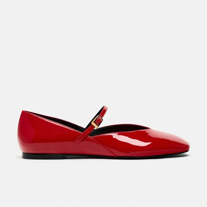 Calzature donna: ballerine lucide con interno comfort. Scarpe eleganti e comode, perfette per lunghe giornate.