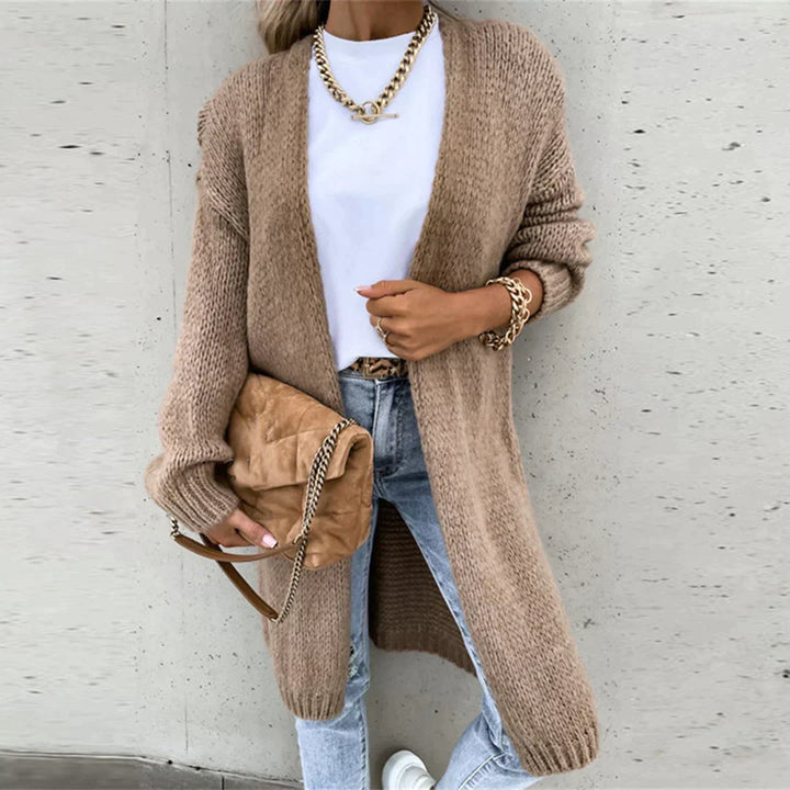 Cardigan donna, oversize e lungo, perfetto per un look casual chic.
