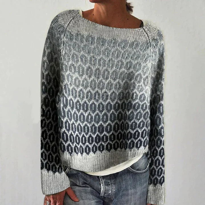Maglione donna trendy con motivo strutturato, ideale per look casual chic invernale. Comfort e stile.