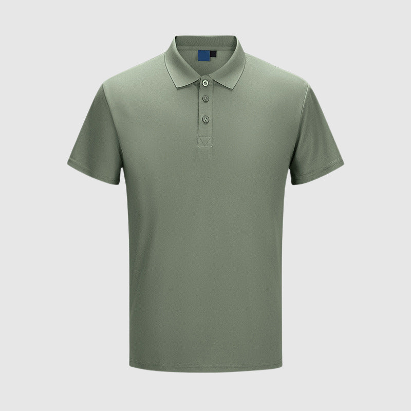 Polo uomo comfort, maniche corte, vestibilità atletica. Perfetta per un look casual elegante e traspirante.