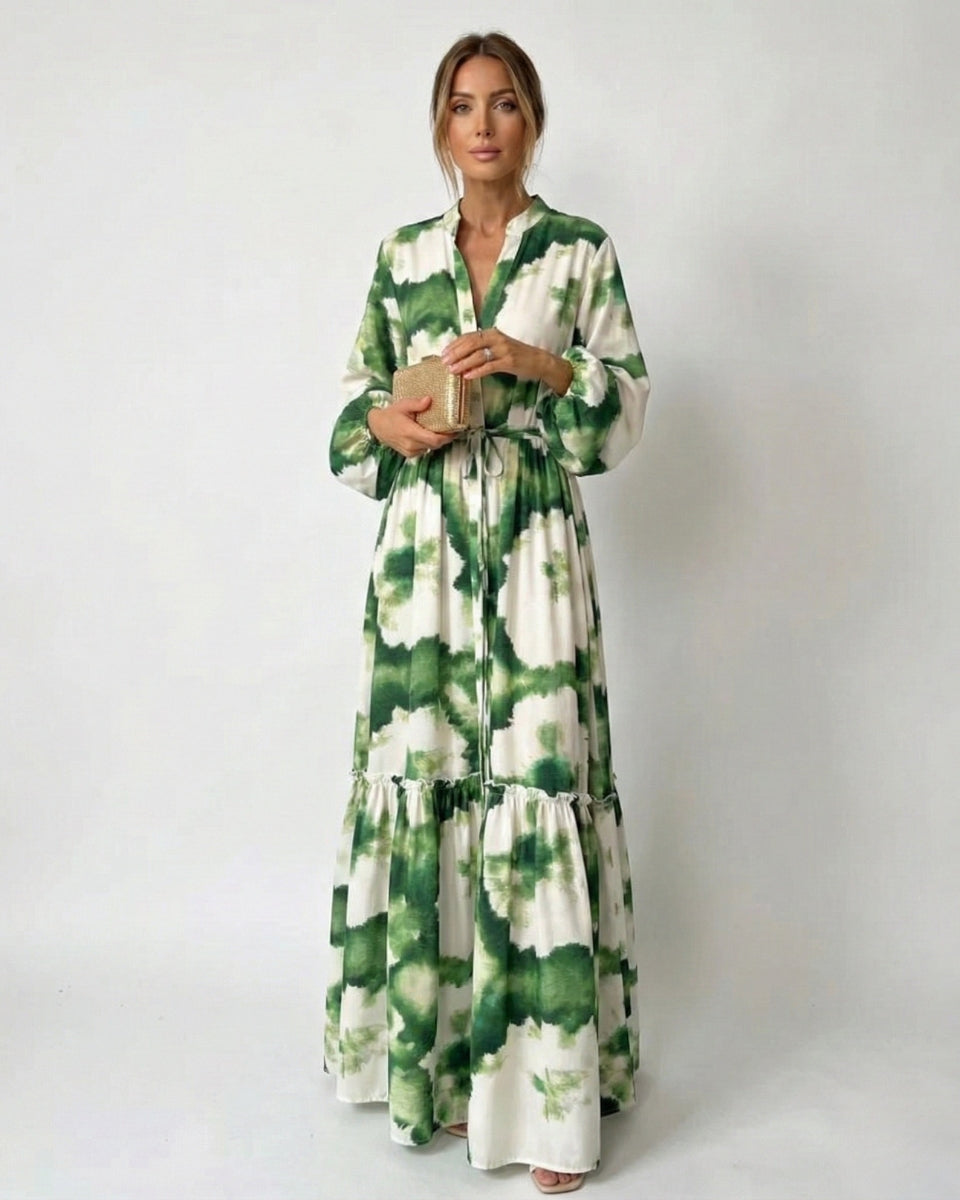Abito lungo elegante donna verde con scollo a V e maniche lunghe, vestibilità fluida, perfetto per cerimonie estive.