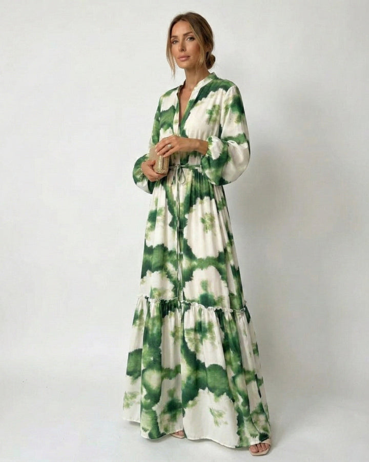 Vestito fluido verde da donna con scollo a V, ideale per un look elegante e versatile dalla primavera all'estate.