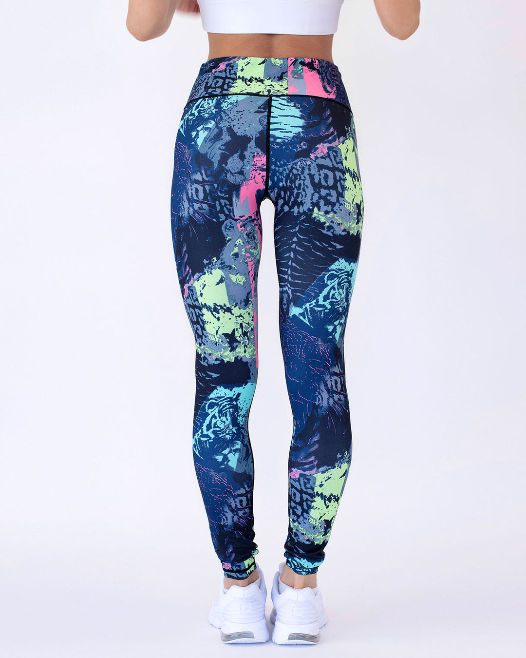Leggings sportivi donna con stampa astratta per alte prestazioni, traspiranti e alla moda per ogni allenamento.