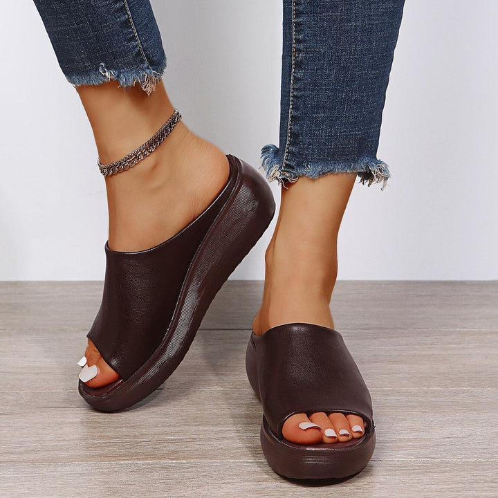 Sandali casual da donna con zeppa comoda, perfetti per l'estate e il tempo libero.