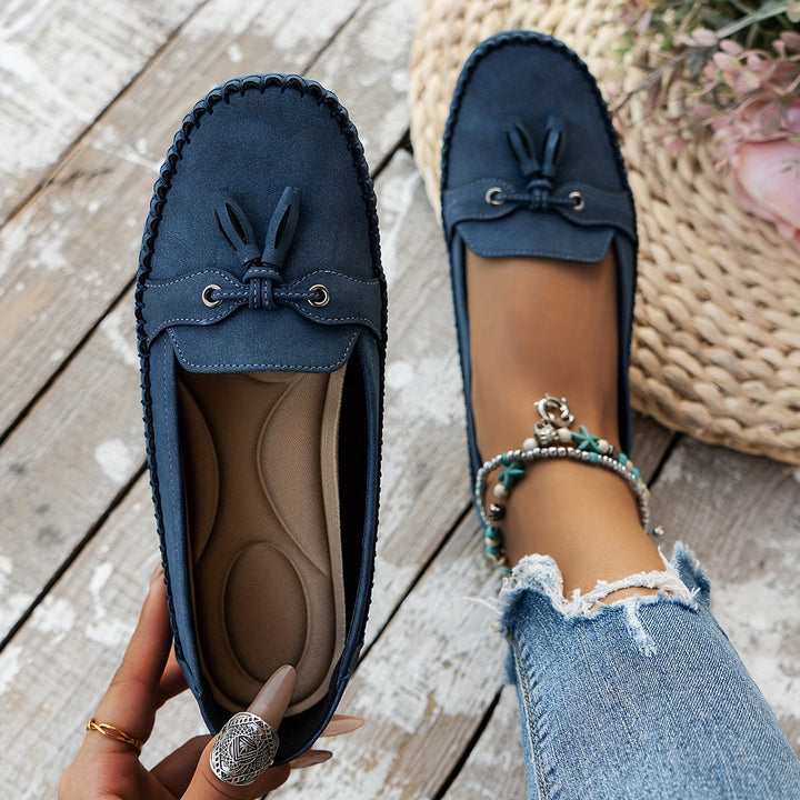 Scarpe donna slip-on, mocassini loafer eleganti con nappina, comfort e versatilità per ogni outfit.