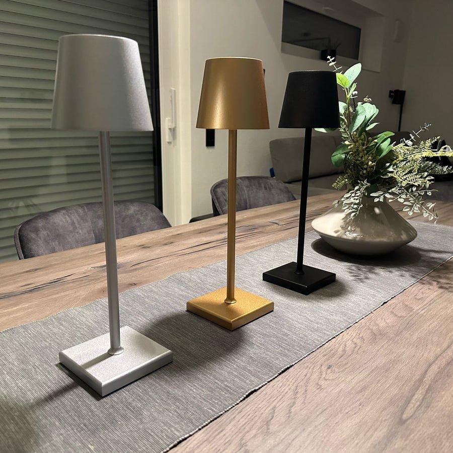Elegante lampada da tavolo di design, in metallo, LED senza fili e funzione touch.