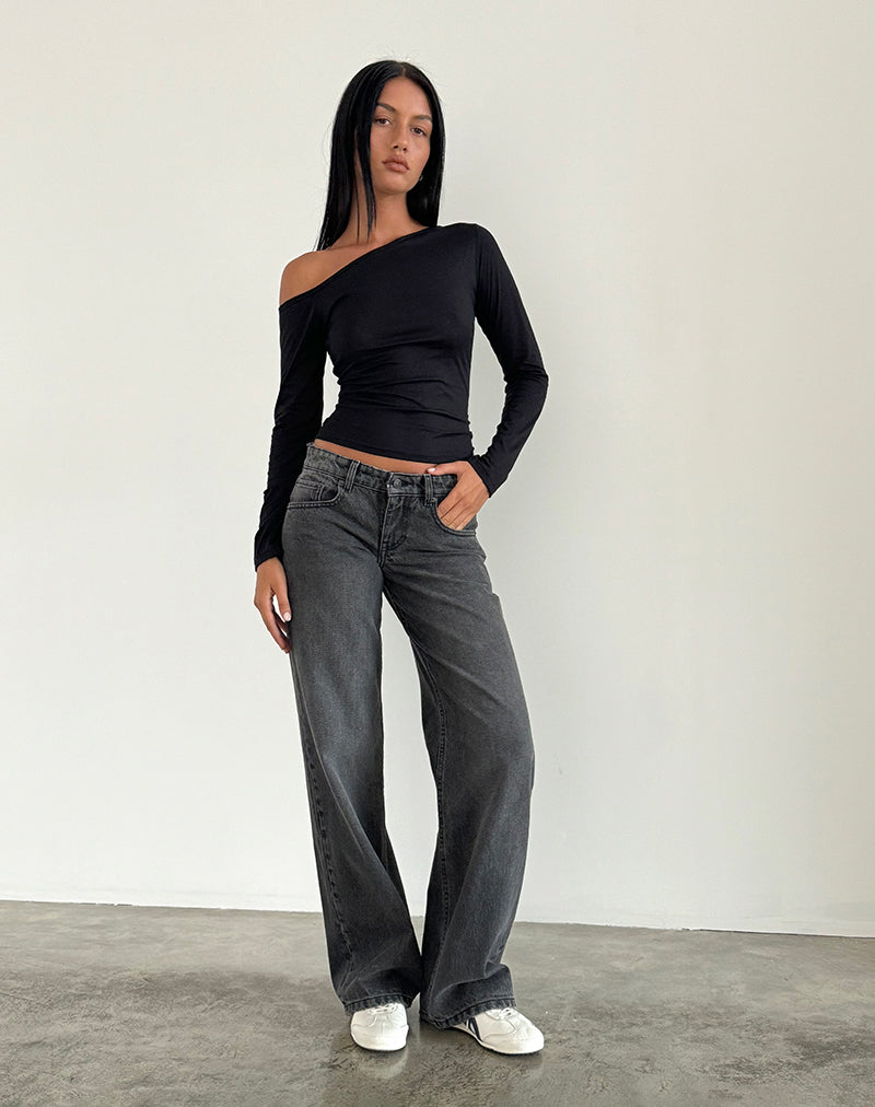 Jeans grigi da donna con vita bassa e gamba dritta, un capo versatile per la moda femminile quotidiana.