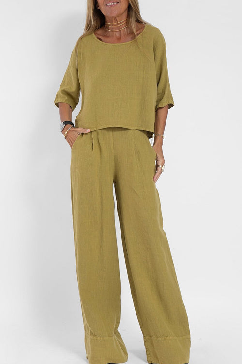 Outfit estivo comodo da donna: completo due pezzi casual in cotone lino con vestibilità ampia.