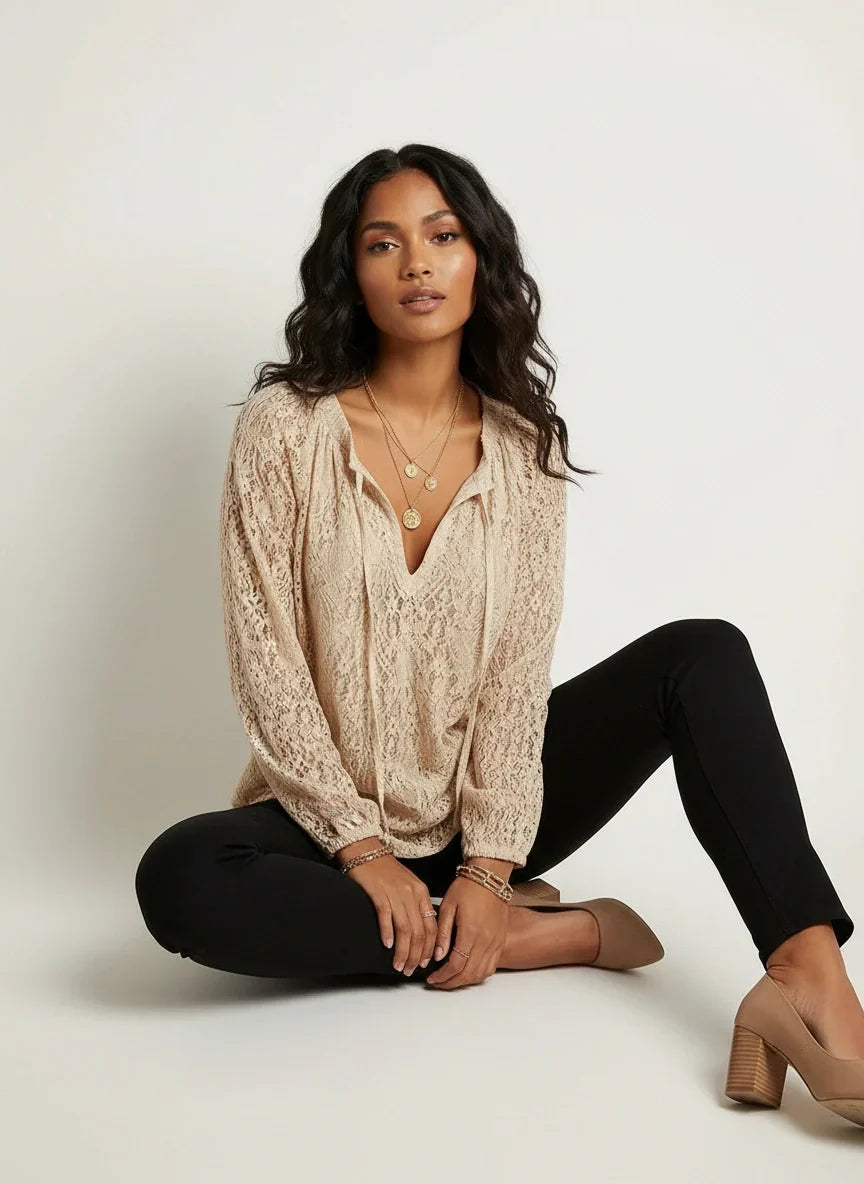 Blusa elegante donna, perfetta per un outfit chic e raffinato. Ideale per la moda femminile.