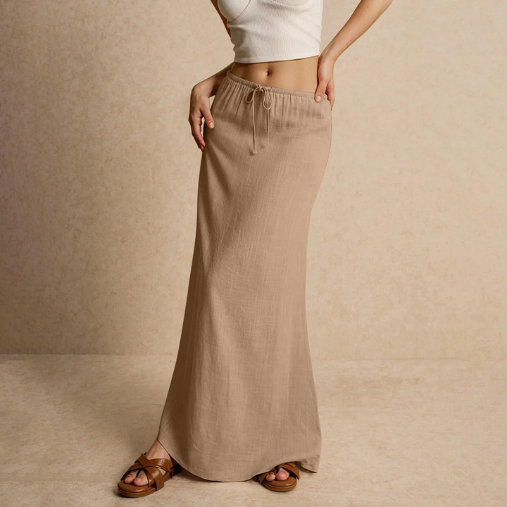 Gonna maxi donna chic, con vita elastica per una vestibilità flessibile e confortevole.