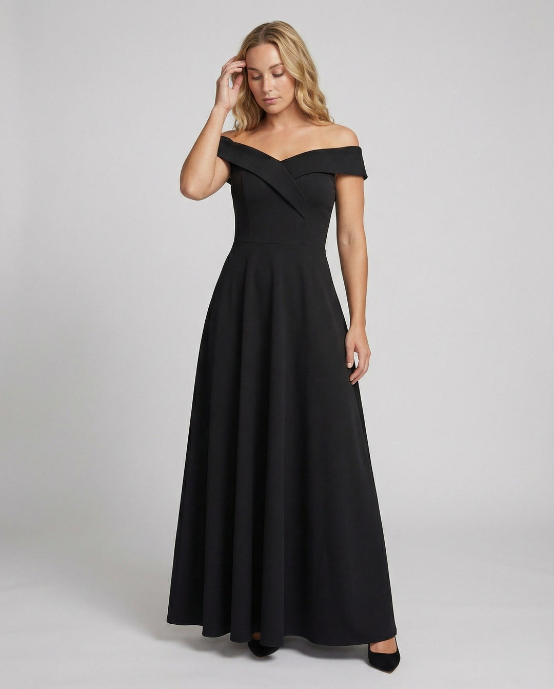 Abito maxi donna elegante con bustier e spalle scoperte. Perfetto per sera e cerimonia.