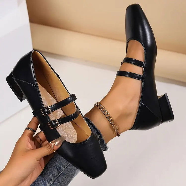 Ballerine rosse donna, stile classico e versatili, con doppio cinturino per un look elegante.