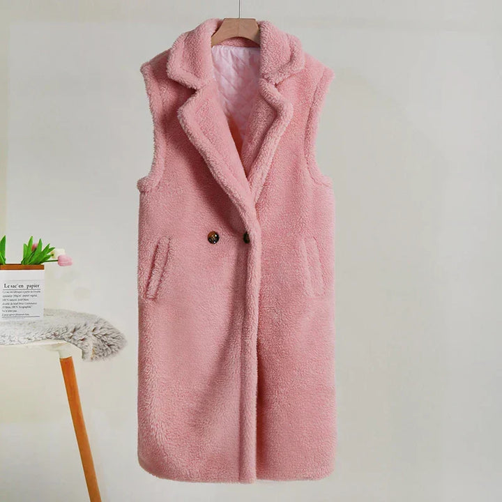 Gilet donna lungo senza maniche, un trend elegante e chic per un look sofisticato.