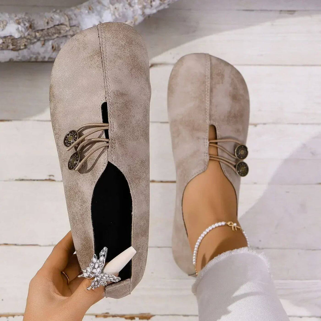 Scarpe comode casual per donna, leggere e traspiranti, ideali per la camminata quotidiana con supporto.