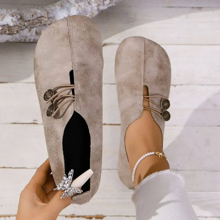 Scarpe comode casual per donna, leggere e traspiranti, ideali per la camminata quotidiana con supporto.