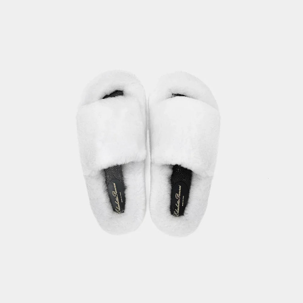Pantofole da donna eleganti e morbide per un comfort chic, ideali per relax in casa.