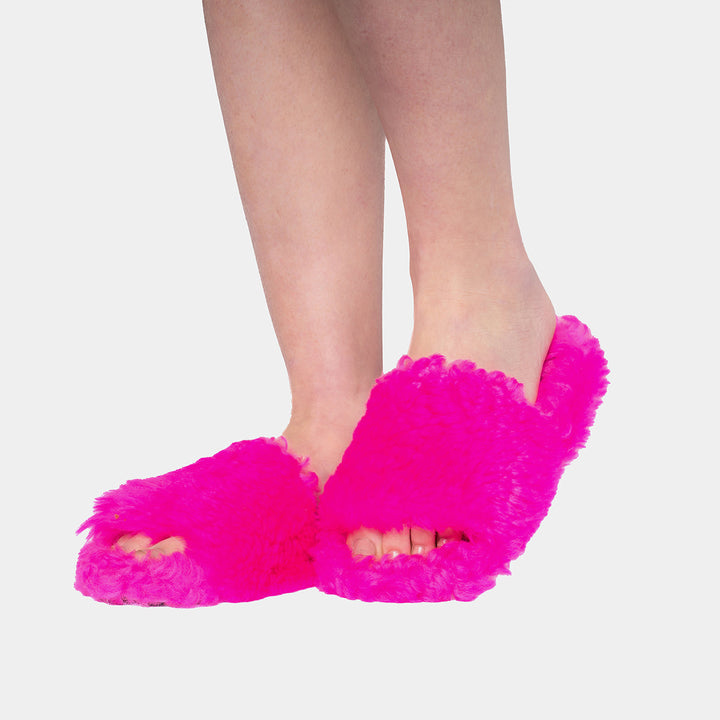 Pantofole fucsia da donna in montone, ultra morbide e calde, perfette per il comfort di casa.