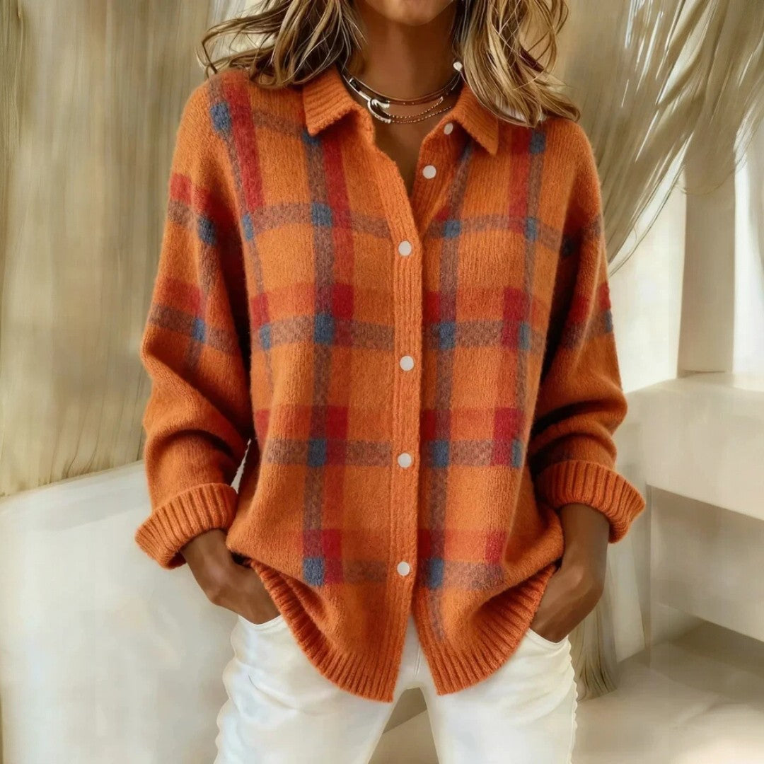 Maglione donna autunno inverno, elegante e confortevole. Fantasia a quadri per un tocco di stile casual chic.