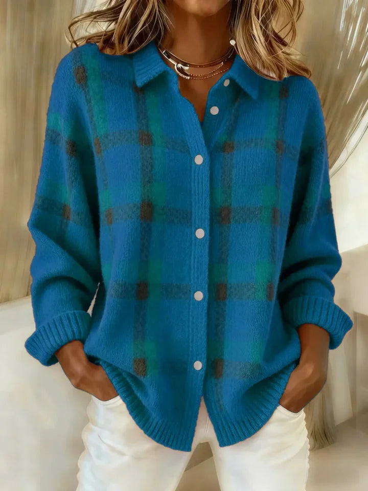 Moda donna autunno inverno: maglione a quadri con colletto a camicia, design casual chic e vestibilità oversize.