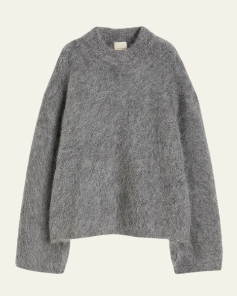 Maglione donna oversize blu, stile casual chic perfetto per affrontare l'autunno inverno con morbidezza.