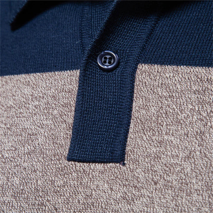 Maglione uomo casual-elegante con collo polo e vivaci blocchi colore, ottimo per le giornate fredde.